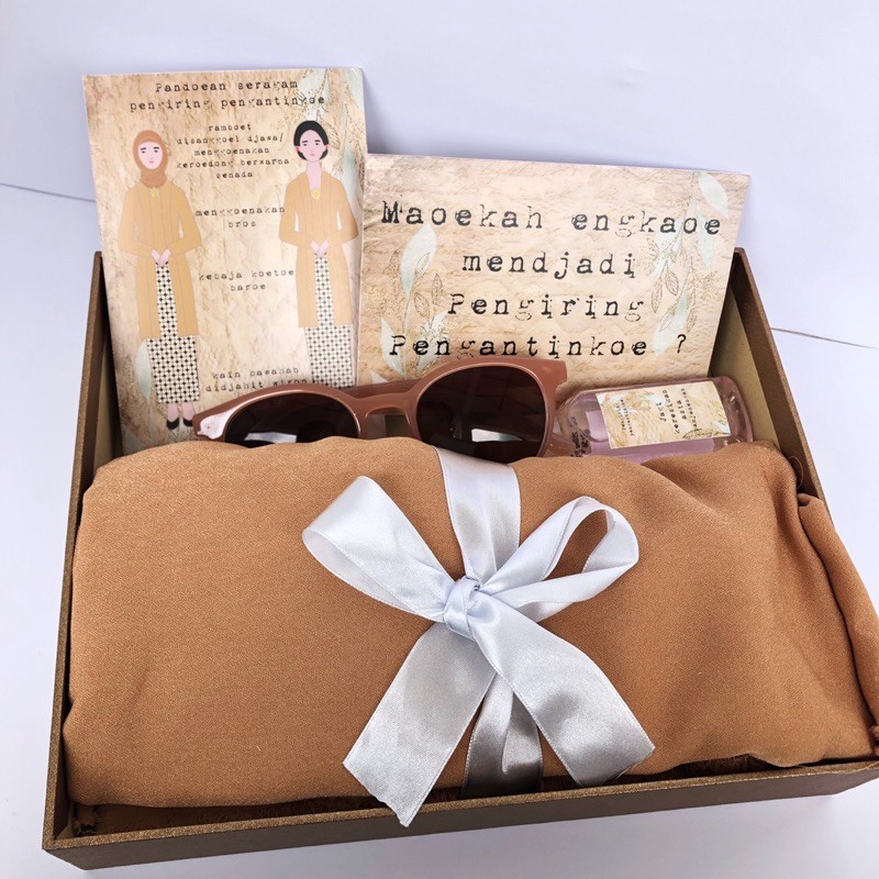 

Gift For Bridesmaids / Hampers