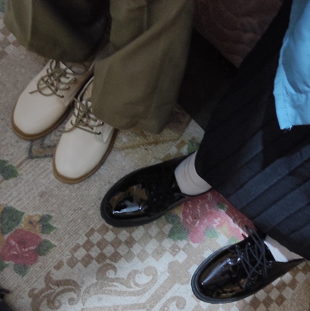 Sepatu Oxford Wanita Tali / Docmart Cream Dk04