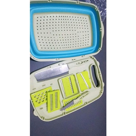 

sayang emakk nih‼️talenan set 9 in 1 ✨multifungsi bgt, satu set udh dpt :1 pcs talenan1 pcs keranjang lipat1 pcs pisau buah1 pcs pisau dapur5 pcs serutan aneka model