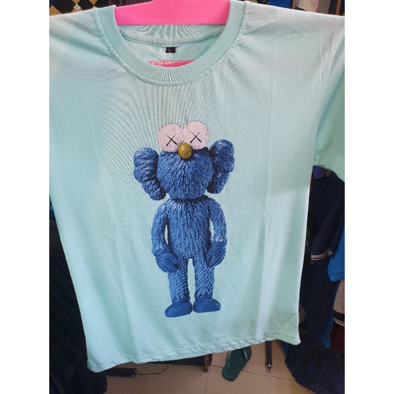 KAOS TSHIRT KAWS UNIQ LO MURAH