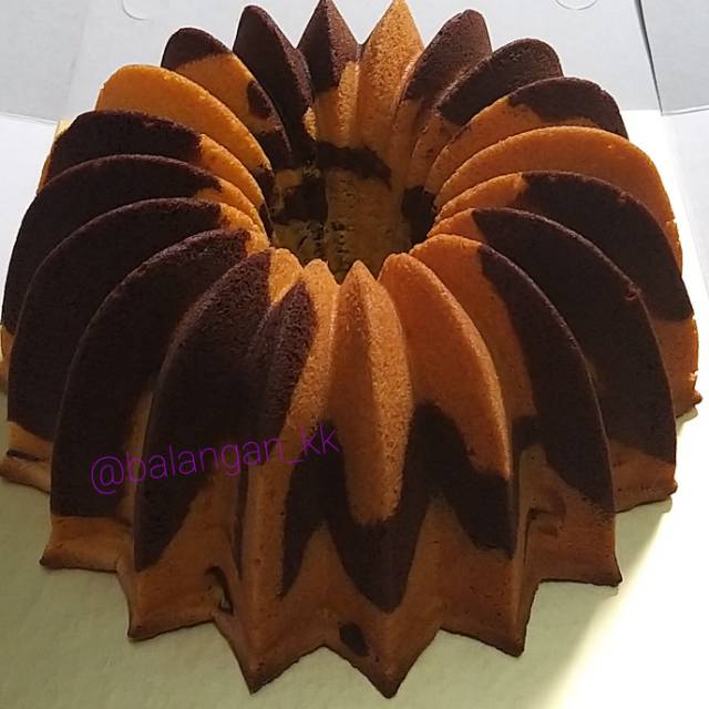 

Marble Cake Premium