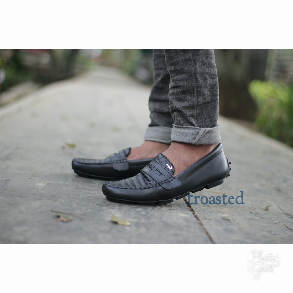 Sepatu kasual pria / sepatu loafers pria / sepatu kantor pria /
