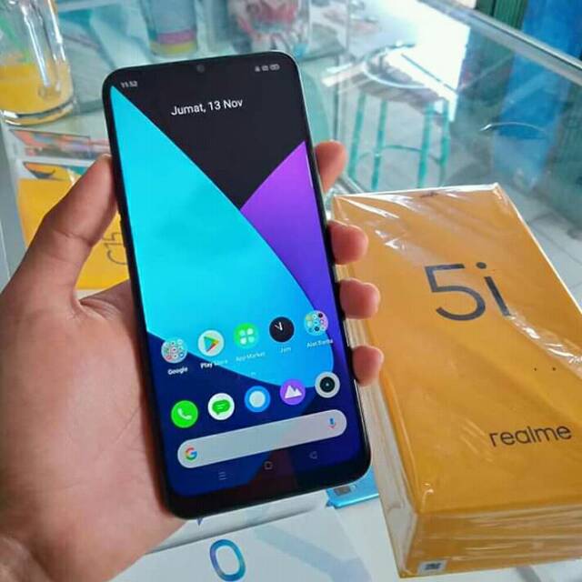 Realme 5i RAM 4/ROM 64 Like New.