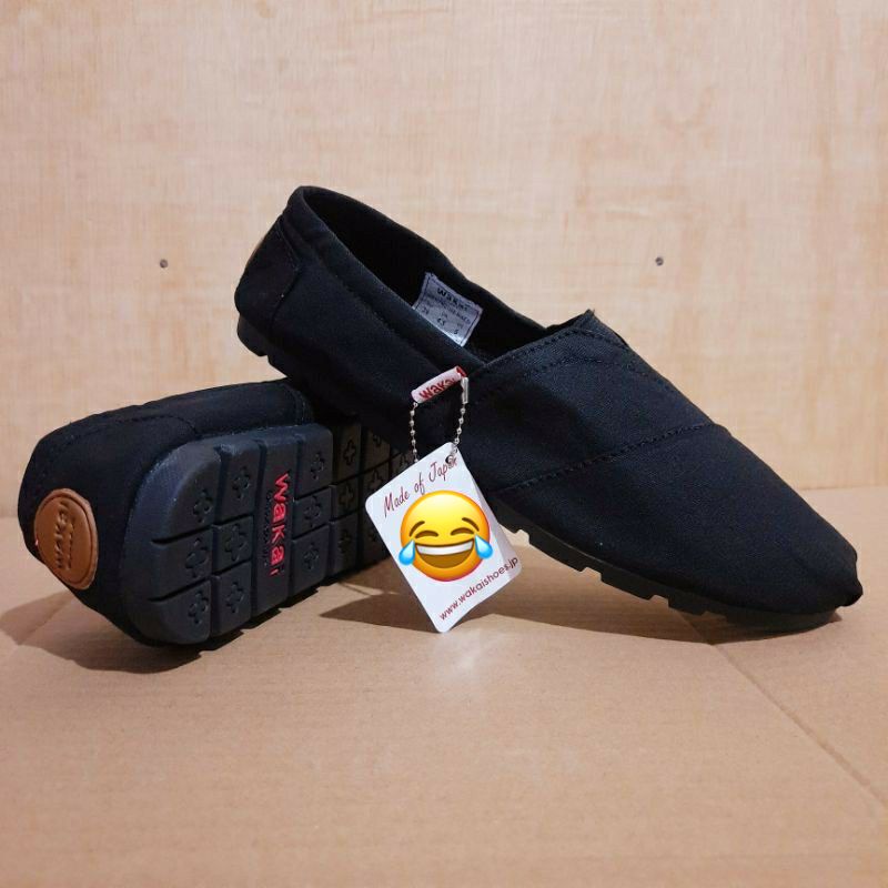 Sepatu slide pria kekinian sepatu santai