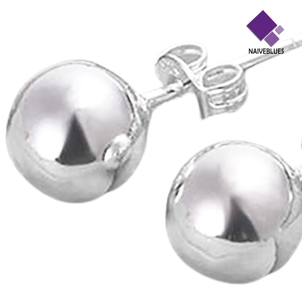1 Pasang Anting Stud Bentuk Bola Bulat Bahan Baja Warna Silver Untuk Wanita