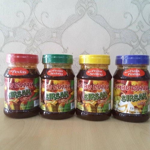 

Bumbu Sambal Rujak Sirsak Pedas Khas Binjai Cap Gunung 320gr / Rujak Sirsak Binjai