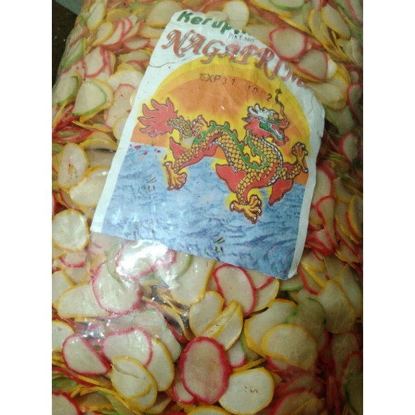 

krupuk bawang wrn 500 grm