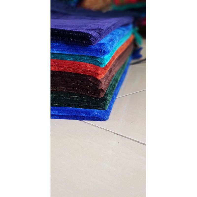 SAJADAH POLOS (SEDIKIT MOTIF) SAJADAH TEBAL SAJADAH TURKI SAJADAH TURKY