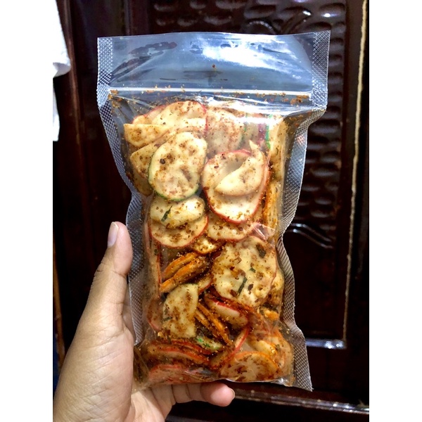 

KERUPUK SEBLAK PEDAS EXTRA DAUN JERUK 100gr