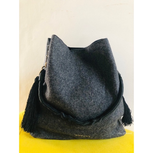 CHARLES & KEITH PRELOVED BAG HOBO BAG TAS CHARLES AND KEITH SECOND BRANDED