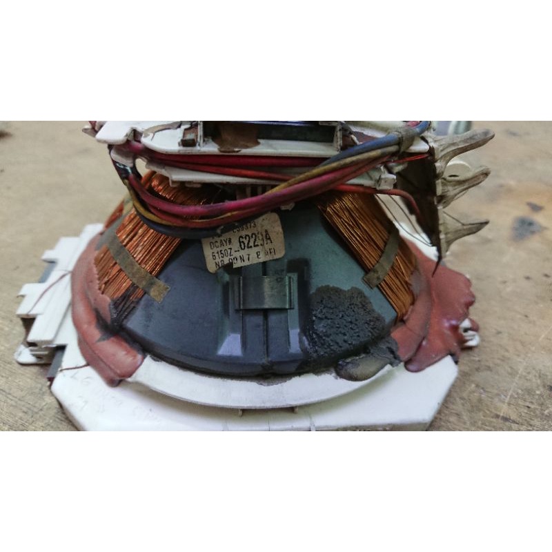 YOKE TV TABUNG LG ULTRA SLIM 21INCHI