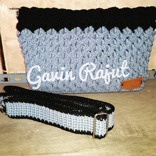 tas rajut motif crocodile