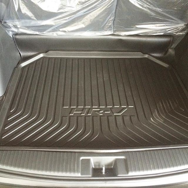 KARPET BAGASI HRV/ TRUNK TRAY HONDA HRV