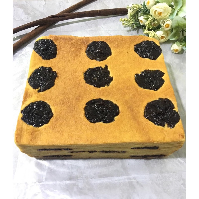 kue lapis prune khas indonesia tersedia dalam 3 variant rasa foto hanya referensi liat ukuran ya guy