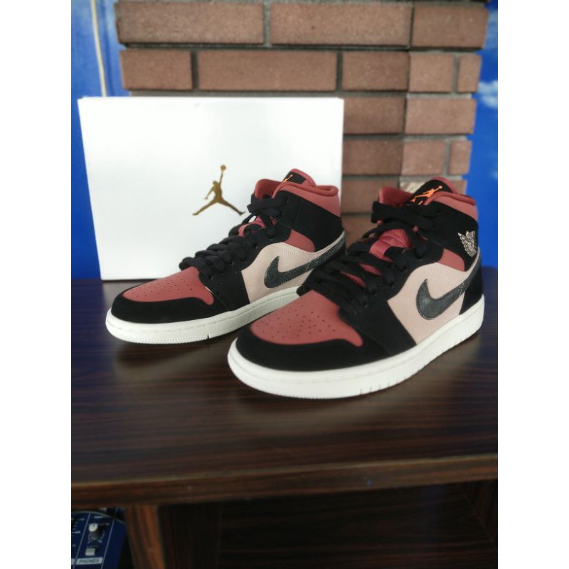 Nike Air Jordan 1 Mid Burgundy Dusty Pink