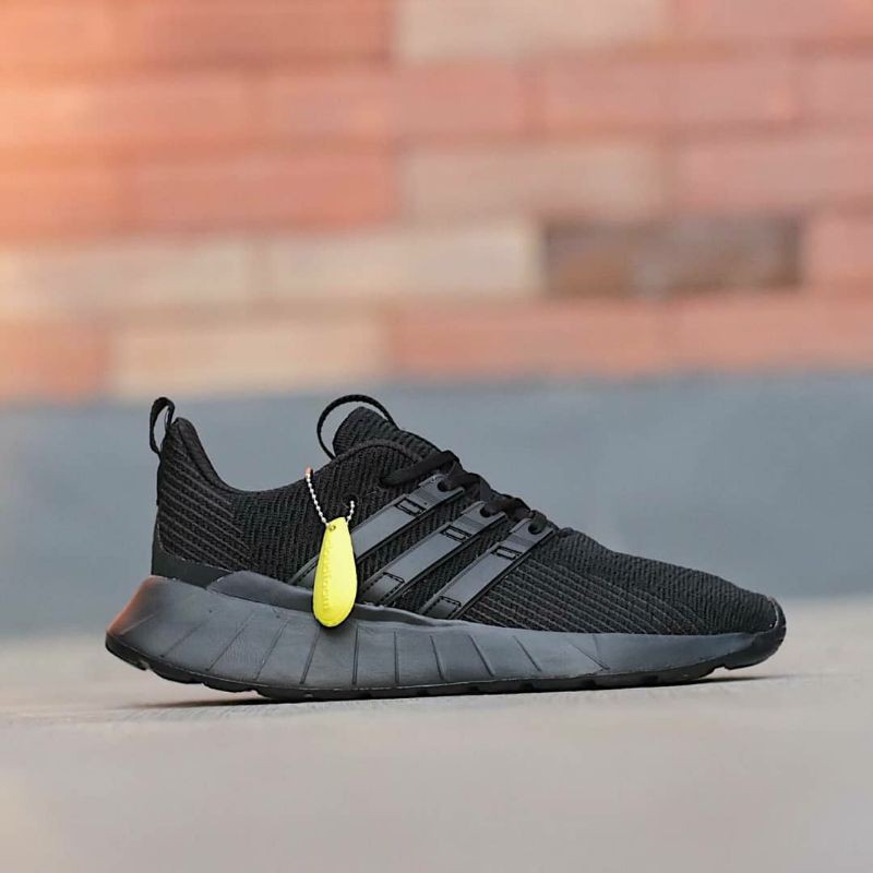 SEPATU KASUAL PRIA ADIDAS QUESTAR FLOW FULL BLACK / SEPATU SNEAKERS COWOK / SEPATU RUNNING IMPORT