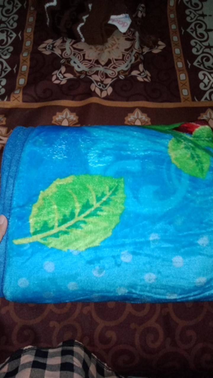 Selimut Lady Rose Ukuran 160x200cm / Motif Anak Bunga Minimalis