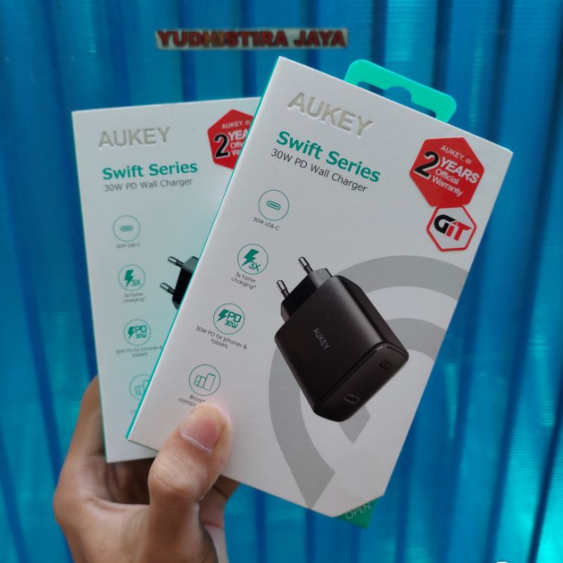 Aukey Wall Charger PA-F2 Swift Series 30W PD Charger