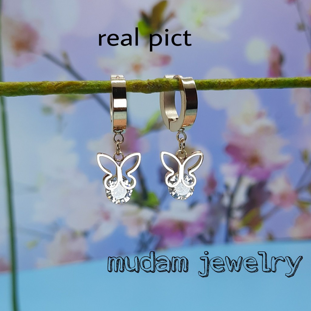 Anting Jepit Titanium Juntai Kupu - Kupu Hollow Dengan Diamond Artifisial