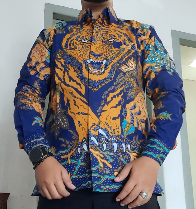 Kemeja Batik Pria Lengan Pendek Panjang Motif Harimau Bikin Tampan