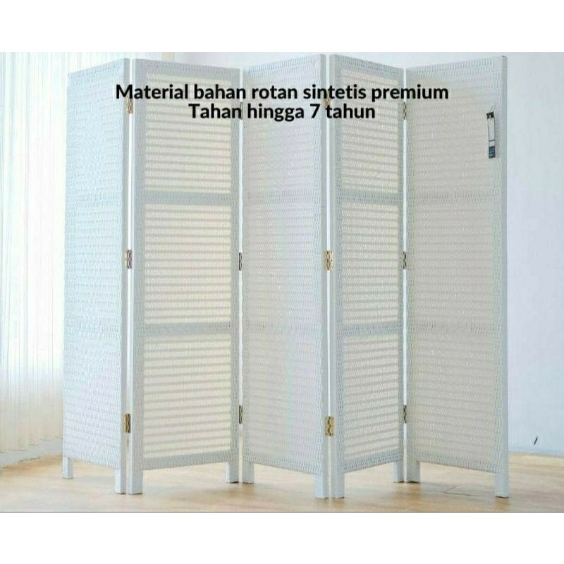Sketsel rotan sintetis