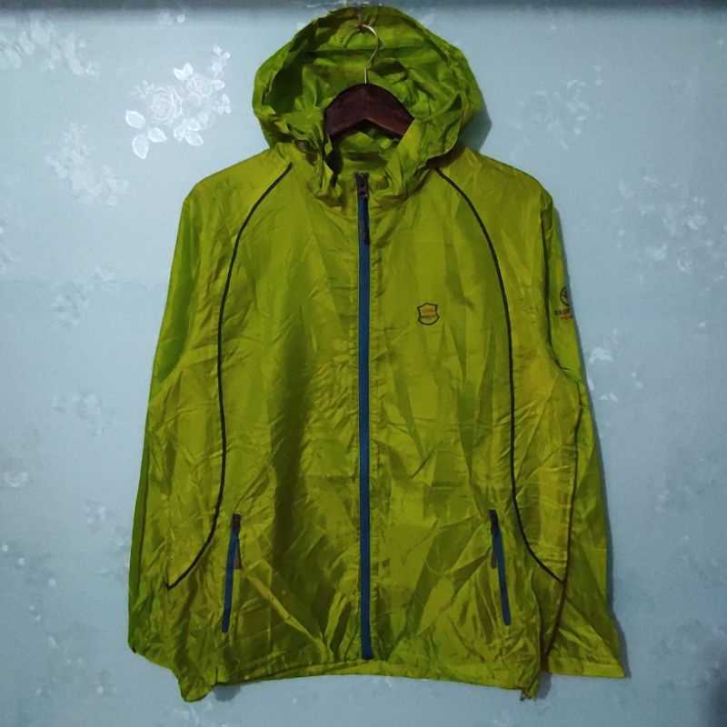 Thrift Second Jaket Ssamzie Running Olahraga Jogging