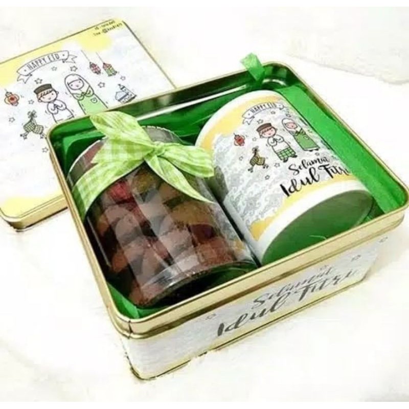 

PAKET HAMPERS LEBARAN MUG DAN KUE KERING