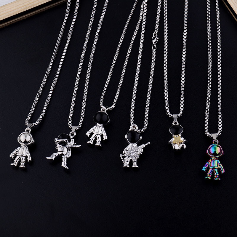 Kalung Rantai Liontin robot Astronot Bahan Titanium steel Gaya hip hop Untuk Pasangan