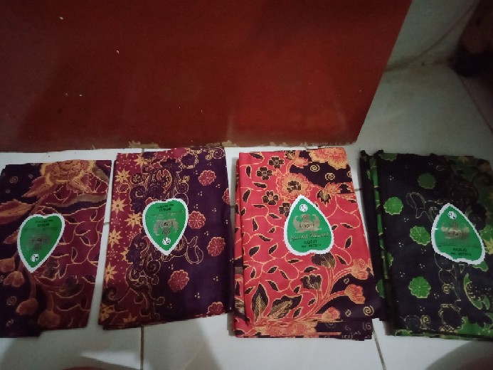 Taplak Meja Tamu  Batik Solo Cantik Manis