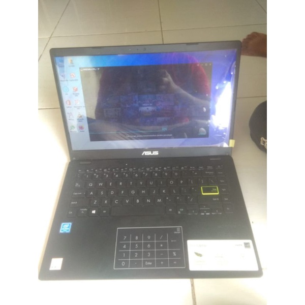 laptop asus e410ma