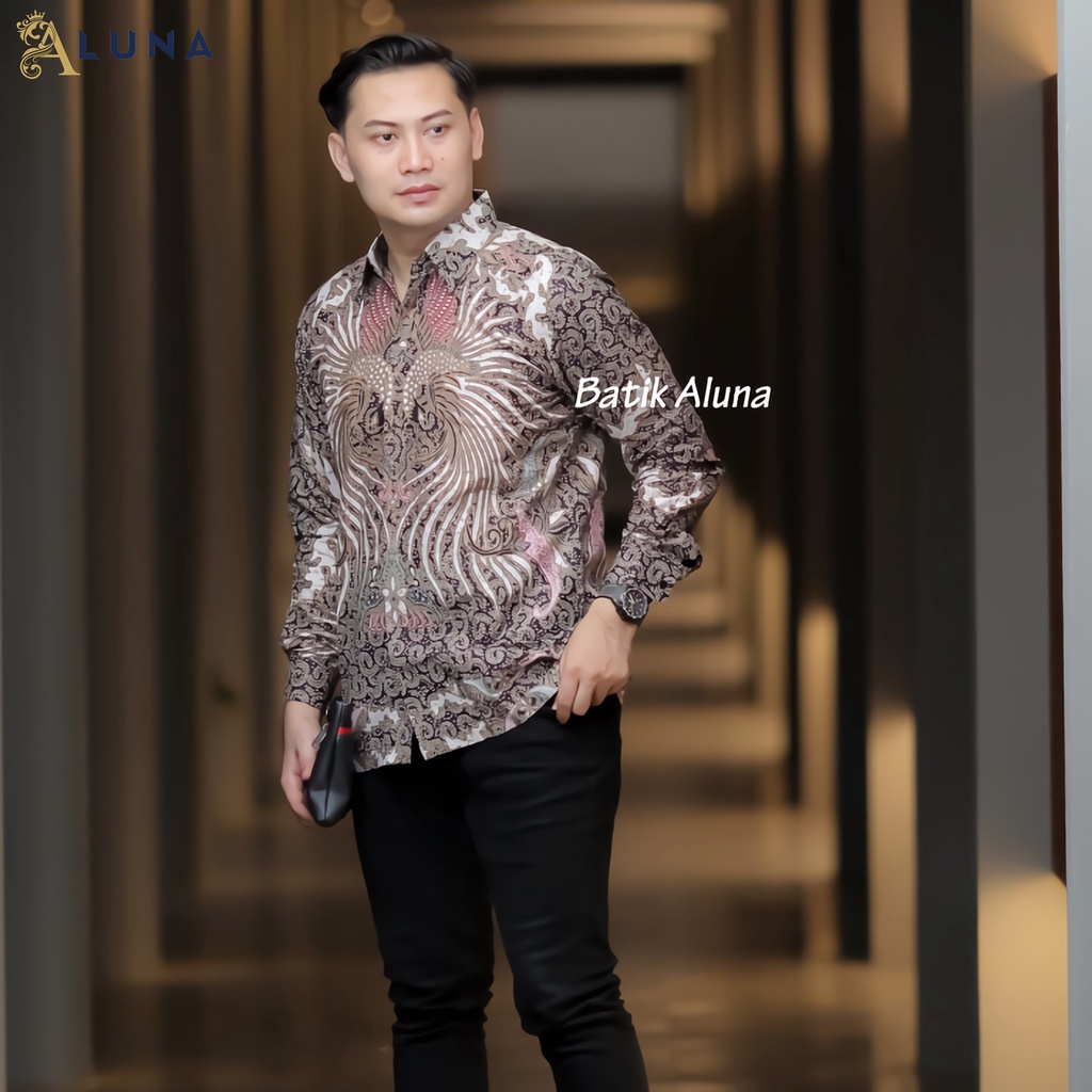 BAJU KEMEJA BATIK PRIA COWOK COWO LENGAN PANJANG REGULAR ATASAN BATIK PREMIUM PRIA BATIK PRABUSENO KONDANGAN BATIK COUPLE PASANGAN KEMEJA BATIK PEKALONGAN LAKI LAKI PRIA KEKINIAN ORIGINAL MODERN BAJU SERAGAM BATIK SOLO KANTOR BATIK JUMBO ALUNA PCW 013