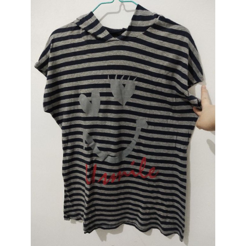 

kaus motif emoticon