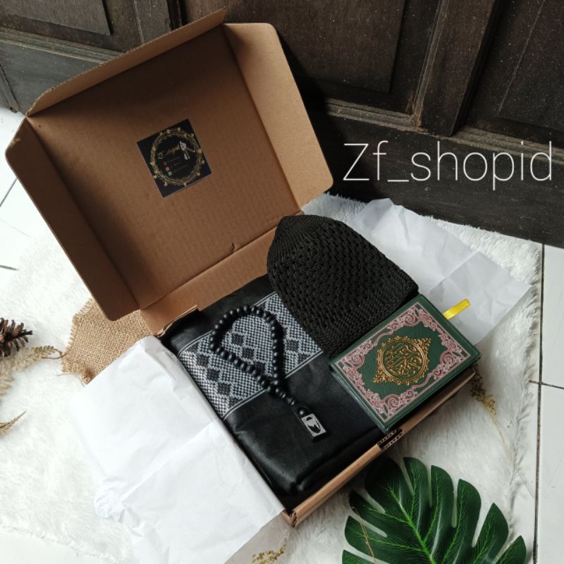 

Paket Hampers/ Kado Cowok Sholeh