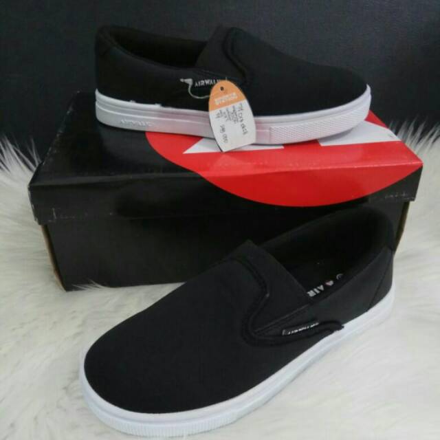Airwalk sepatu sekolah anak