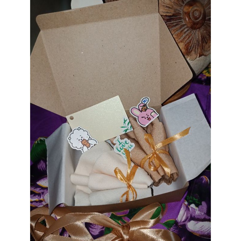 

Paket Kado / Gift Box