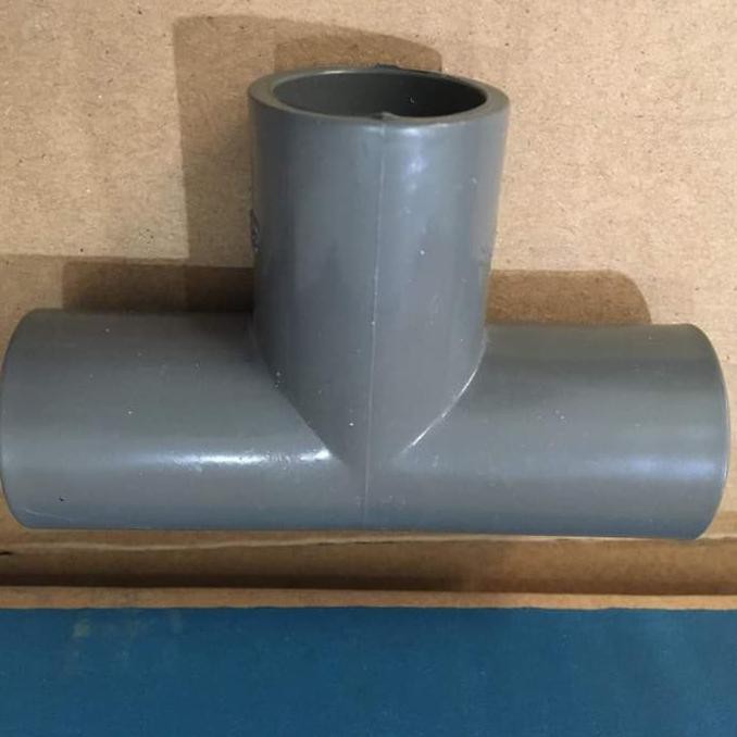Tee Pvc 1 1/2" X 1/2" Rucika Aw / Pvc Tee 1 1/2" X 1/2" Rucika Aw "