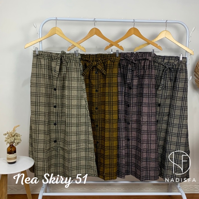 NEA SKIRT ROK BUTTON MOTIF / KOREAN SKIRT / ROK TARTAN