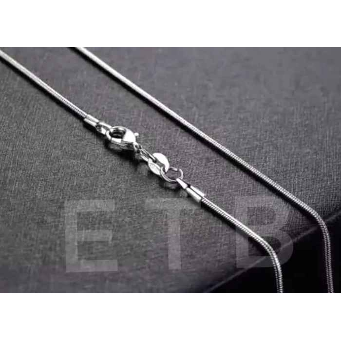 kalung rantai titanium / kalung rantai titanium terlaris / kalung tren masa kini