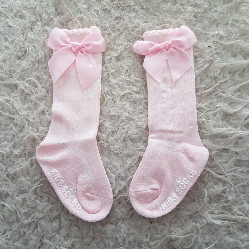 kaos kaki bayi