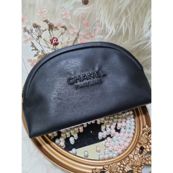 chanel black leather pouch