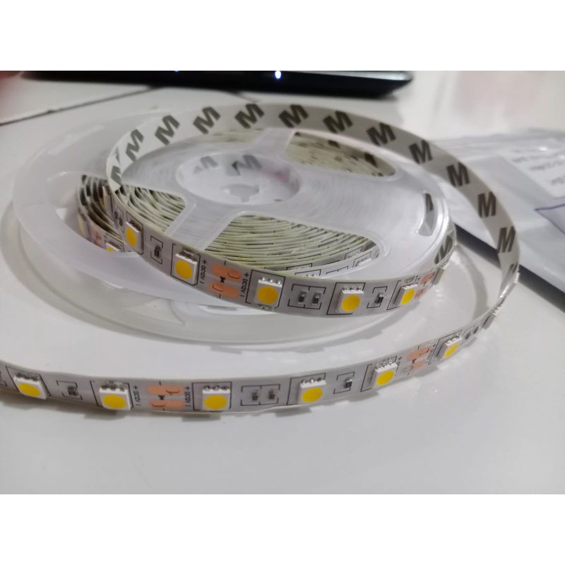 Led Strip ( Warm White - Putih - Biru - Pink)Mata Besar Non Gel 5Meter SMD 5050 DC 12V IP 33 / LED Plafon / Led Kitchen Set