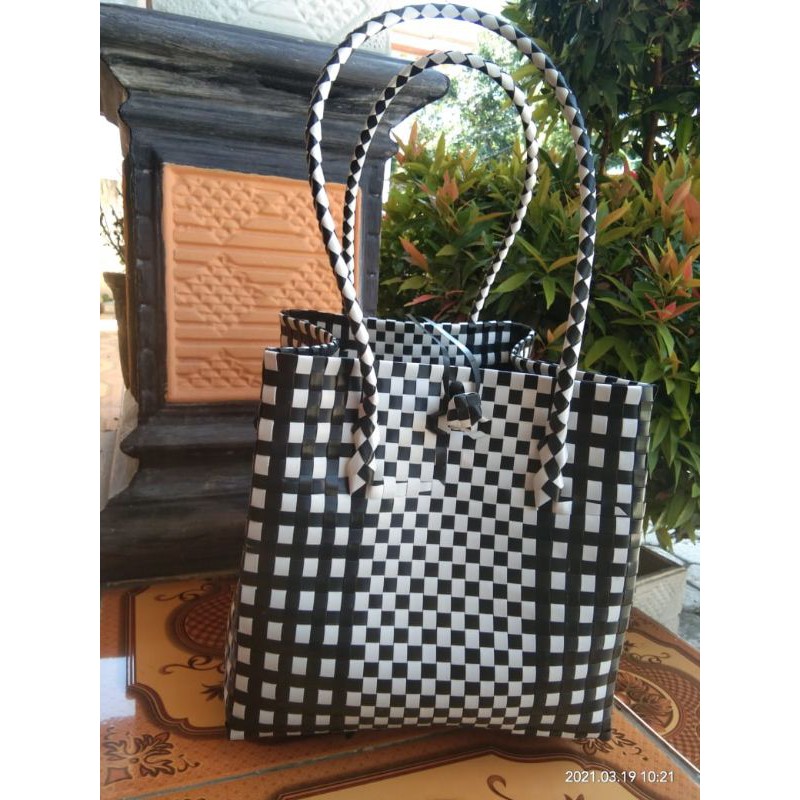 Tas Anyam oblong  / tas anyam monokrom /tas pasar/tas belanja