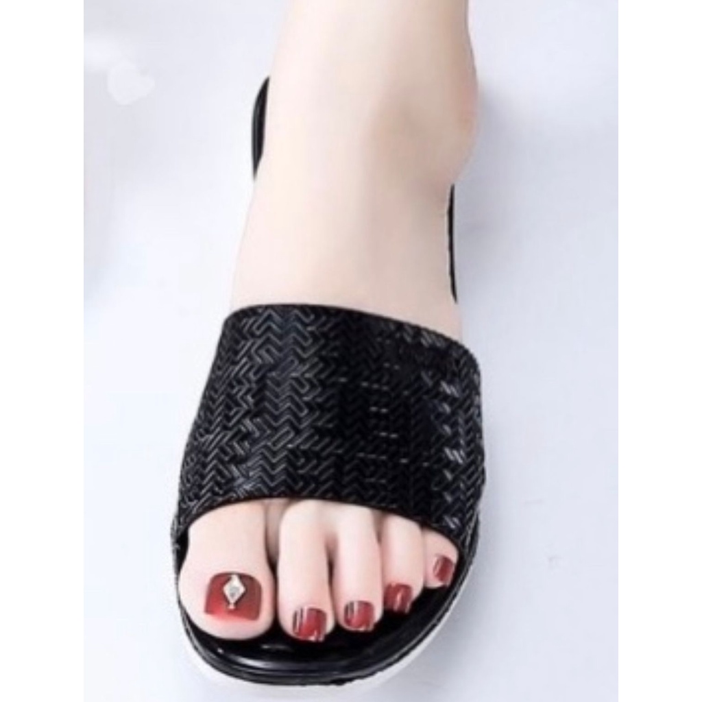 Sandal Slop Jelly Wanita Ban Motif FF 3D Super Mewah Cantik Elegant Import Mokaya / Size 37-41 (8856-90)-HITAM