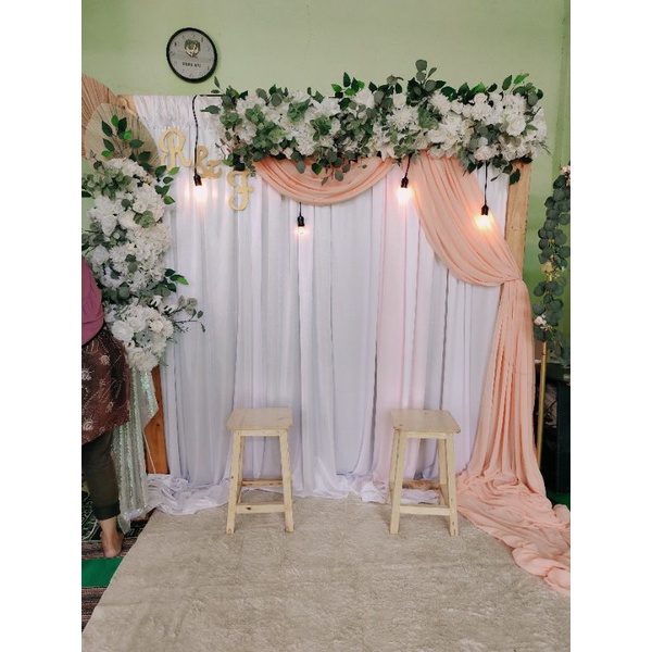 stand gawang kayu dekorasi