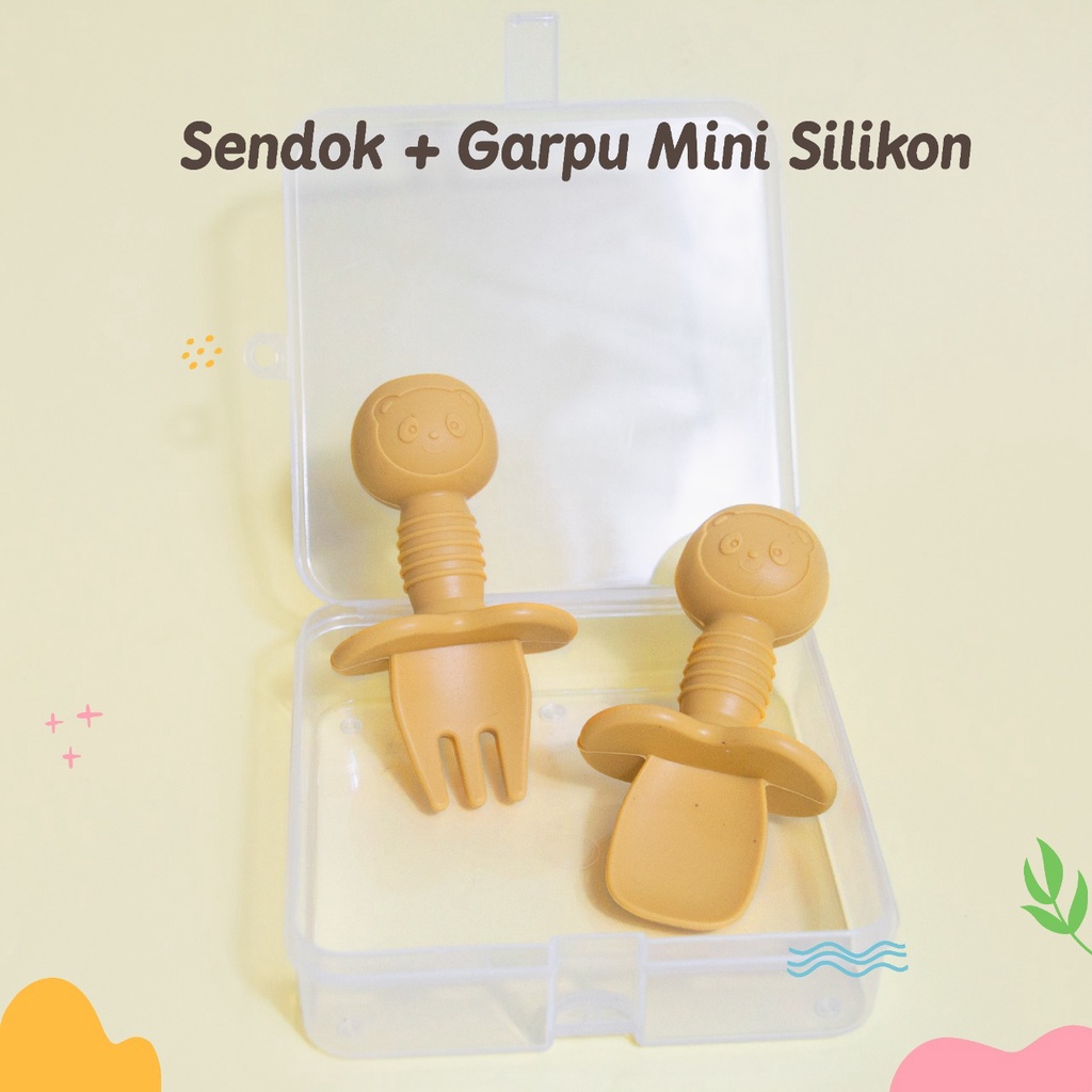 1 set sendok garpu + box silicon, silikon anti sedakSPOON / HIGH QUALITY FOOD GRADE BABY SILICONE SPOON / BABY TRAINING FORK &amp; SPOON/ BABY FEEDING SPOON SET  SILICONE TRAINING MINI SPOON And FORK PREMIUM SENDOK GARPU Makan Bayi Silikon silikon BPA Free Fo