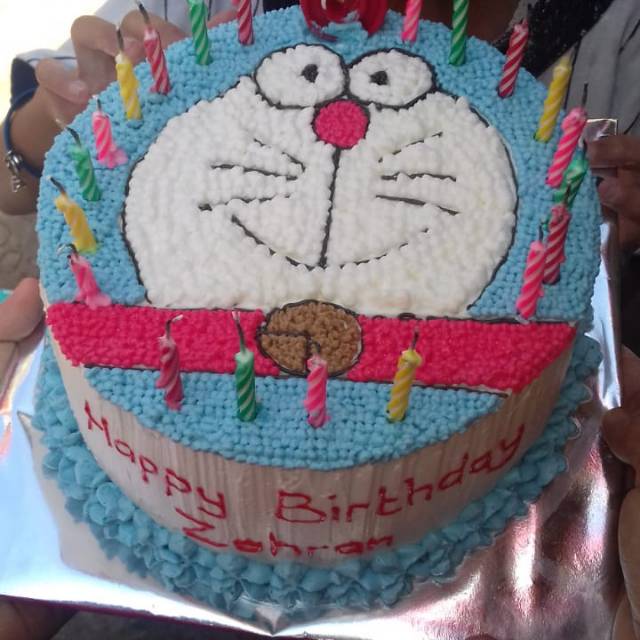 

Cake ulang tahun karakter
