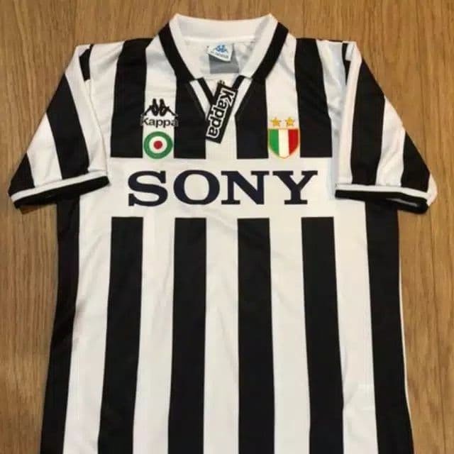 Jersey Bola Retro Juventus Home 1996