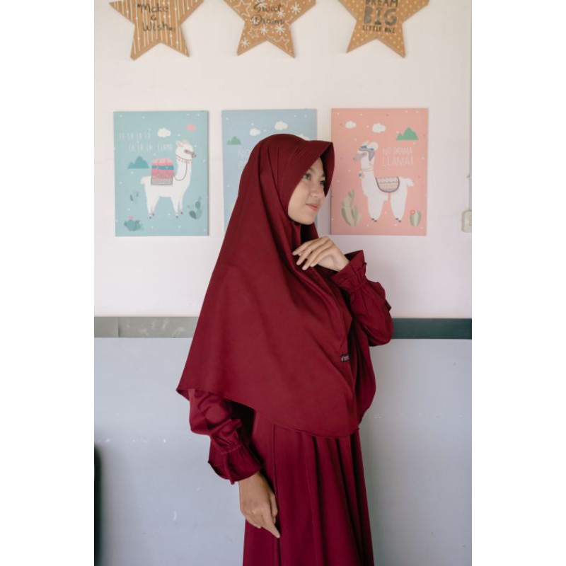 Kaffah Hijab | Set Gamis Jilbab Syari | Sakina Maroon
