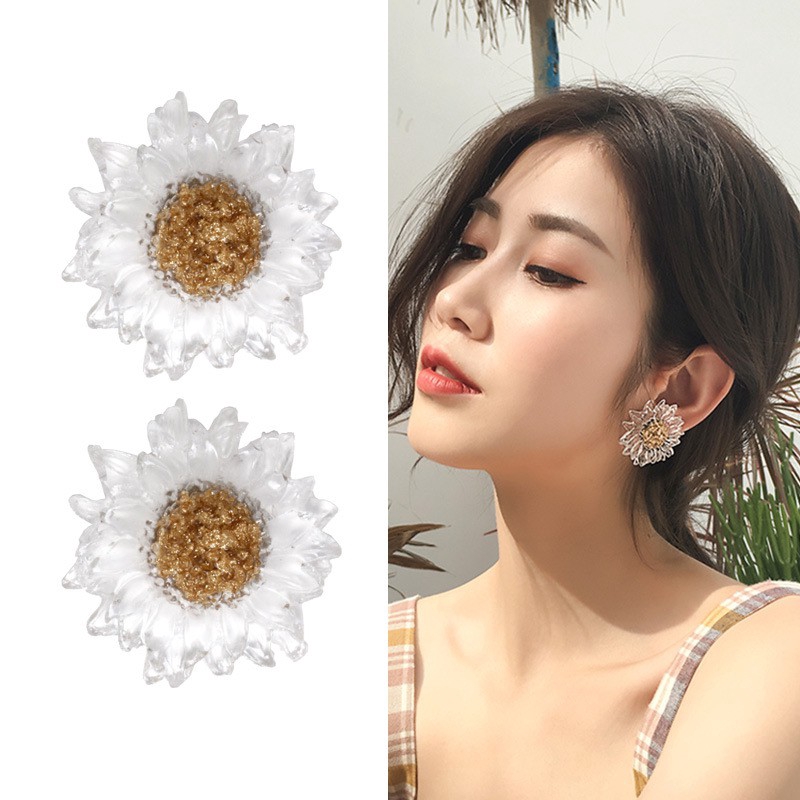 [Bayar di tempat] Korean S925 Sweet Cute Girl Daisy Flower Stud Earring-1