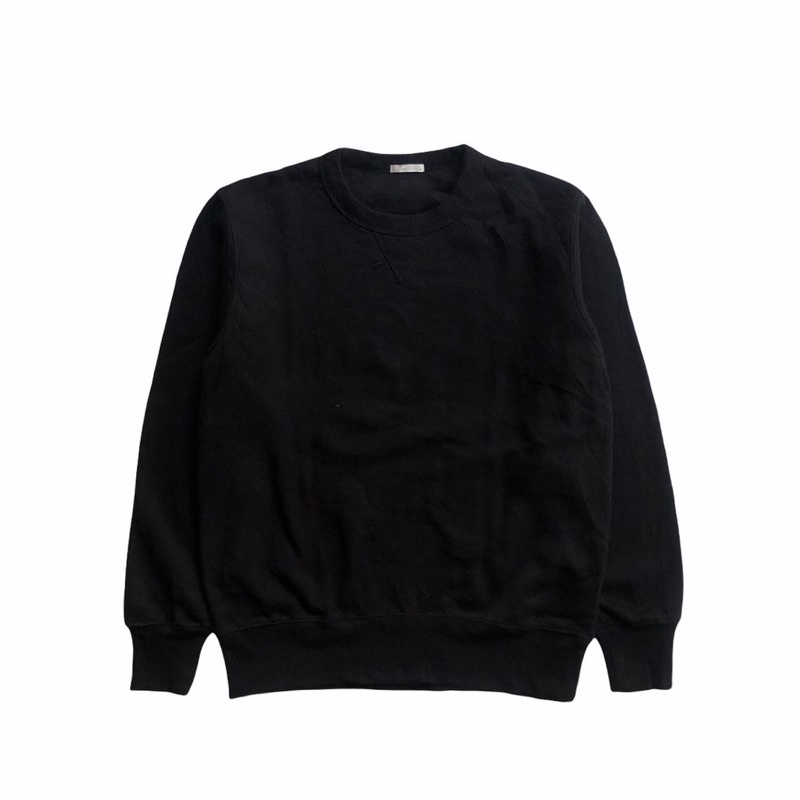 GU by Uniqlo crewneck